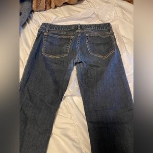 straight bootcut dark wash jeans 
#bellaswan#twilight#blythdoll